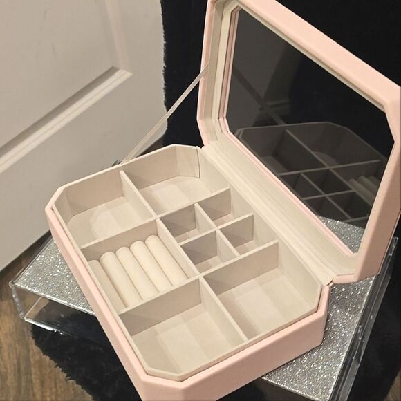 At Home Windowed Sectioned Jewelry Storage - Picture 3 of 10